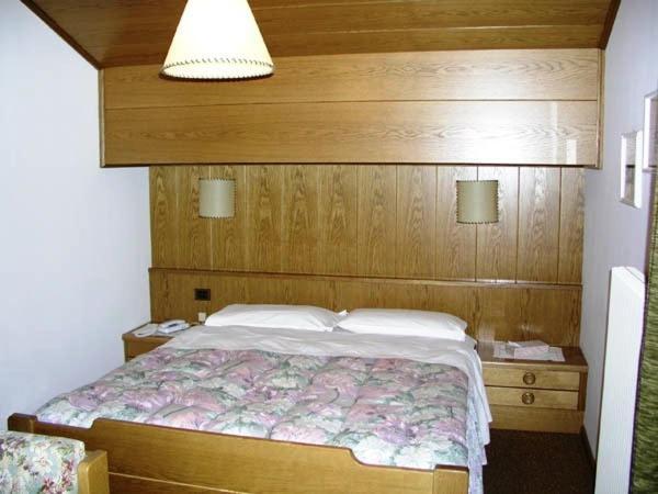 Hotel Garni Soreie Pozza di Fassa Szoba fotó