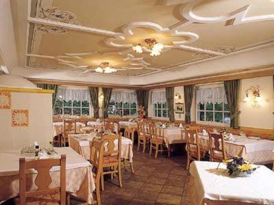 Hotel Garni Soreie Pozza di Fassa Kültér fotó