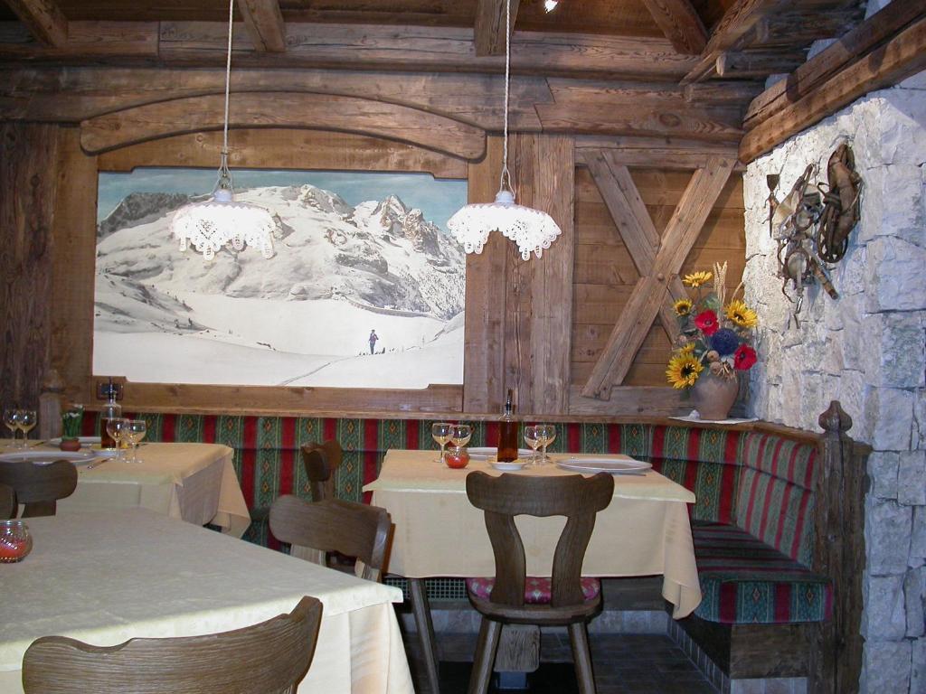 Hotel Garni Soreie Pozza di Fassa Kültér fotó