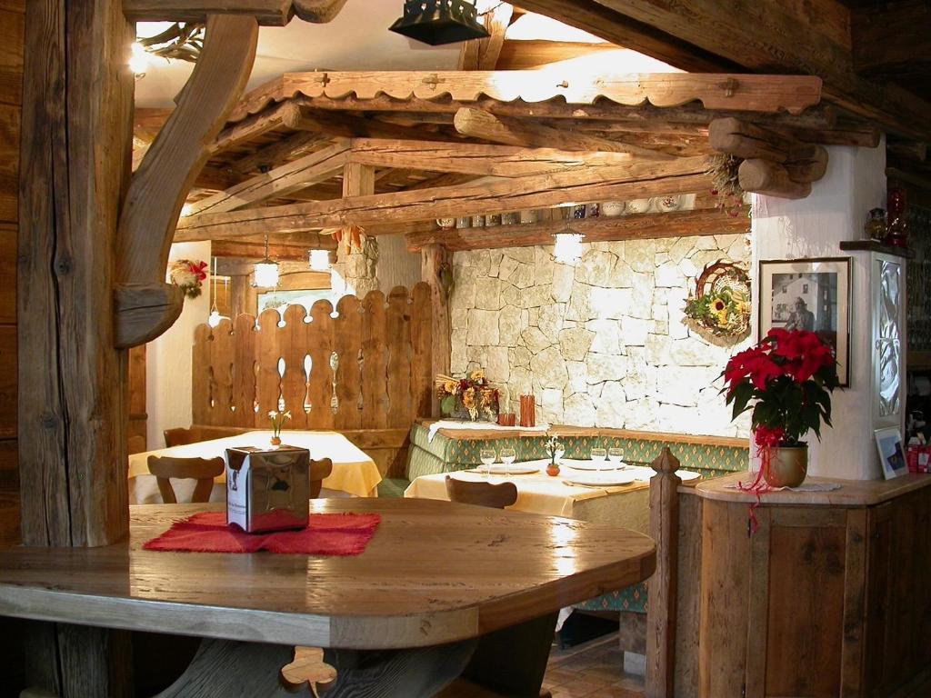 Hotel Garni Soreie Pozza di Fassa Kültér fotó