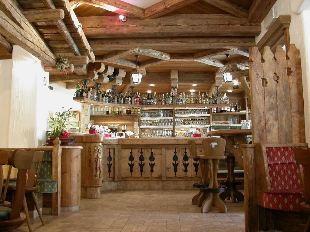 Hotel Garni Soreie Pozza di Fassa Kültér fotó