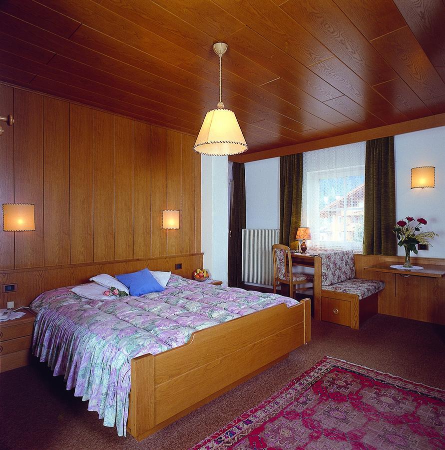 Hotel Garni Soreie Pozza di Fassa Kültér fotó